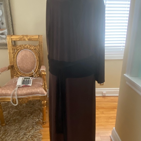 Burgundy and black wrap dress. - Picture 2 of 4